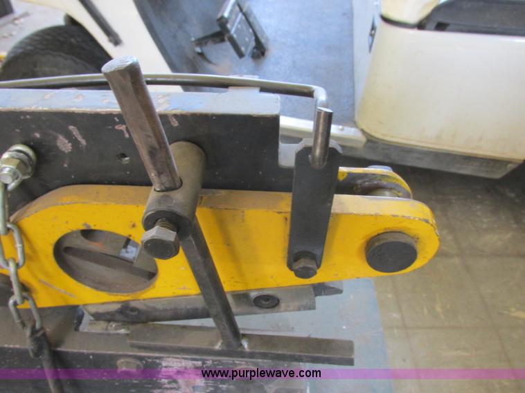 image for item BM9138 TJL plate bar section steel shear