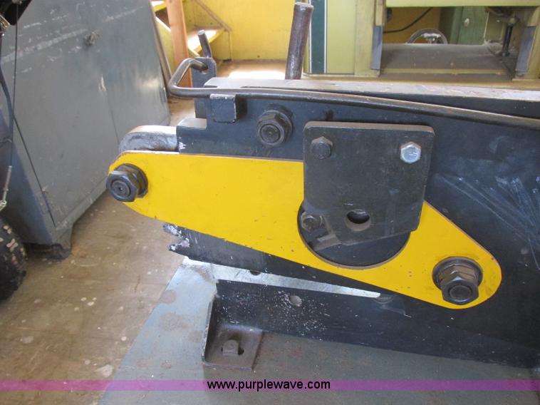 image for item BM9138 TJL plate bar section steel shear