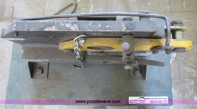 image for item BM9138 TJL plate bar section steel shear