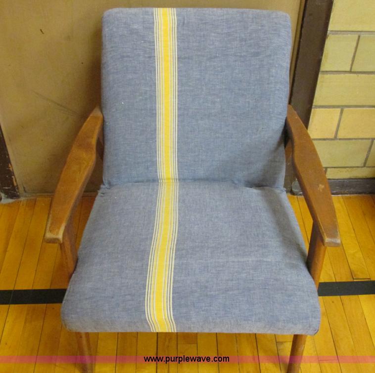 image for item BM9139 Assorted furniture