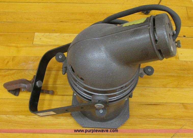 image for item BM9142 (10) assorted stage lights