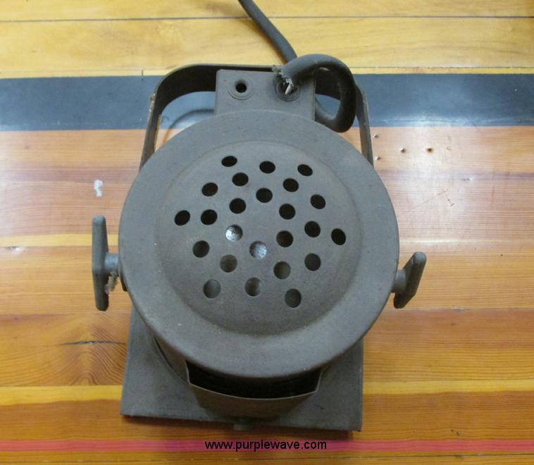 image for item BM9142 (10) assorted stage lights