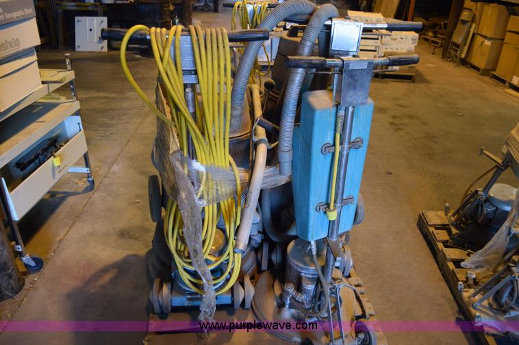 image for item BM9176 Assorted items