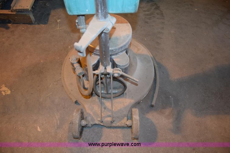 image for item BM9176 Assorted items