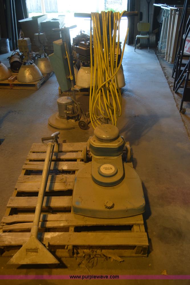 image for item BM9176 Assorted items