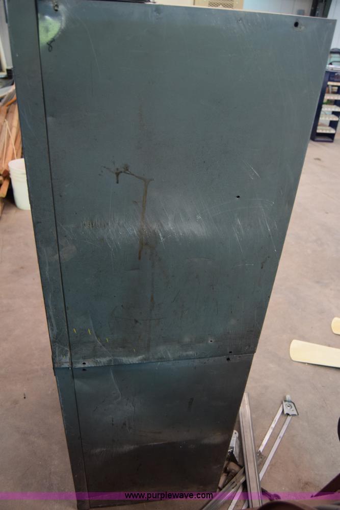 image for item BP9084 (12) foot lockers