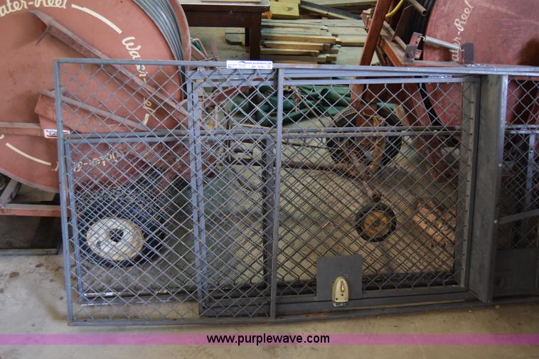 image for item BP9095 Wire cage wall