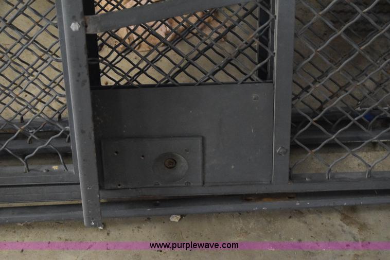 image for item BP9095 Wire cage wall