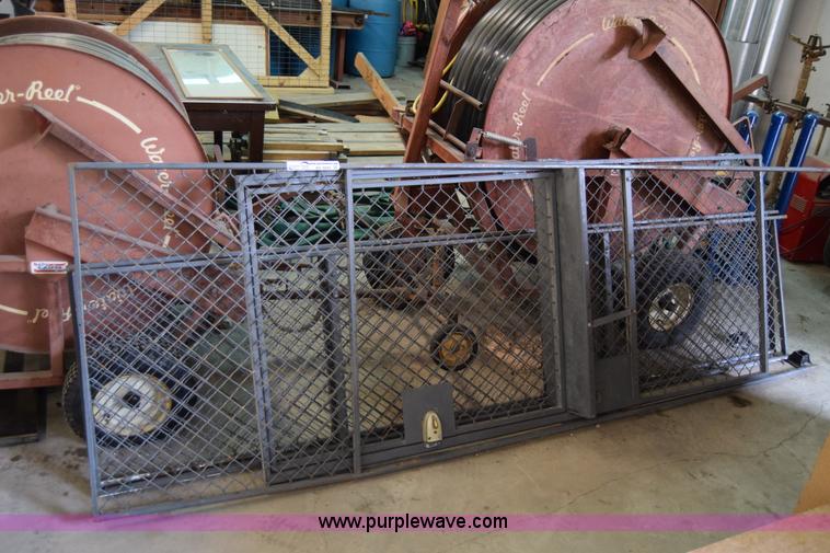 image for item BP9095 Wire cage wall