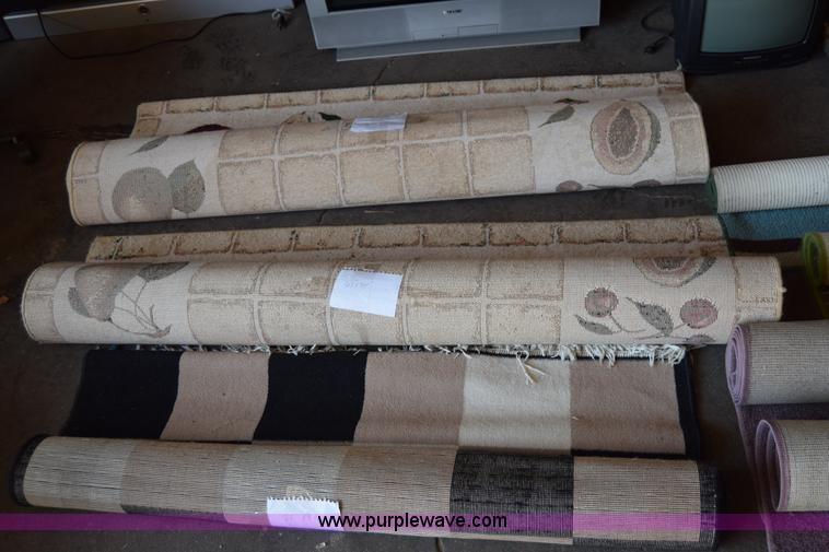 image for item BP9105 (7) assorted area rugs