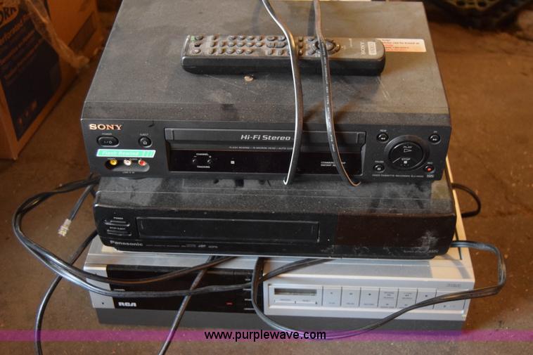 image for item BP9106 Assorted electronics