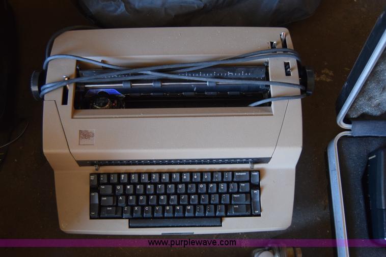 image for item BP9106 Assorted electronics