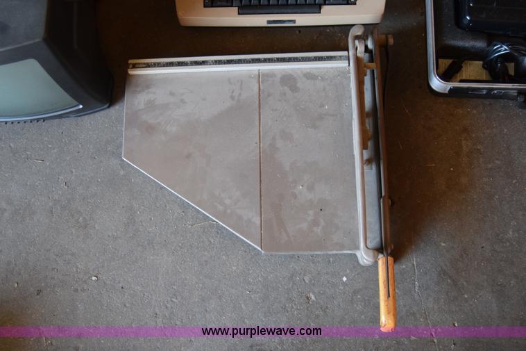 image for item BP9106 Assorted electronics