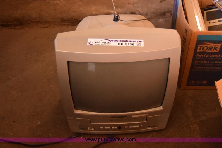 image for item BP9106 Assorted electronics