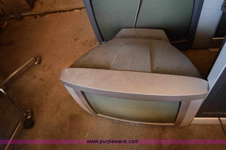 image for item BP9106 Assorted electronics