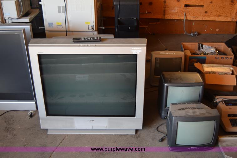 image for item BP9106 Assorted electronics