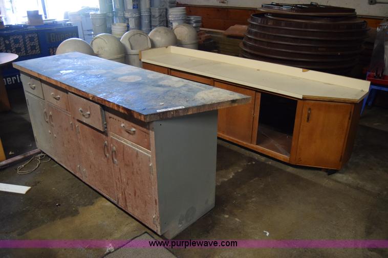 image for item BP9119 (2) cabinets