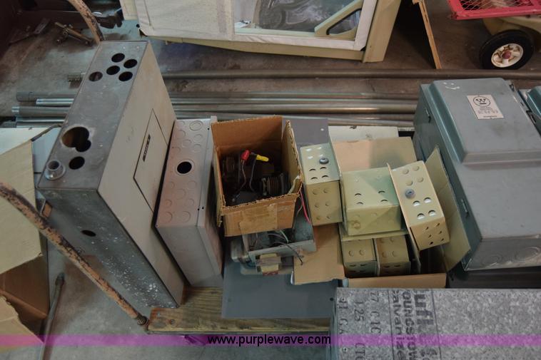 image for item BP9156 Assorted electrical boxes
