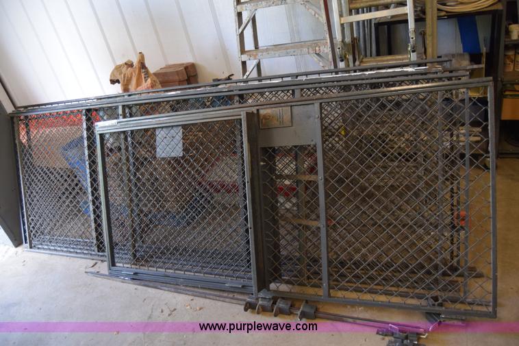 image for item BP9165 Wire cage wall