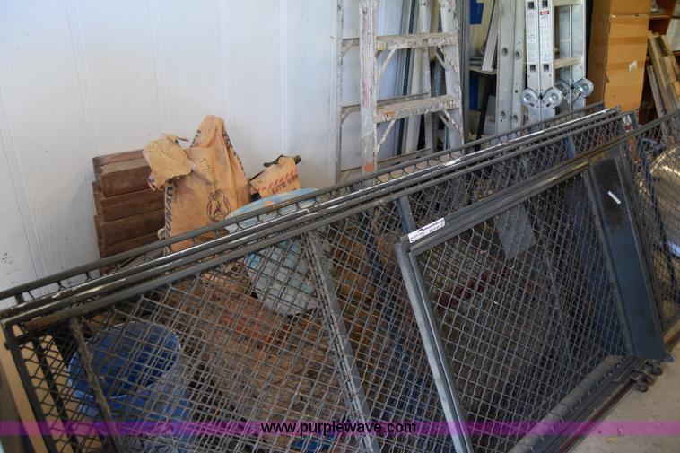 image for item BP9165 Wire cage wall