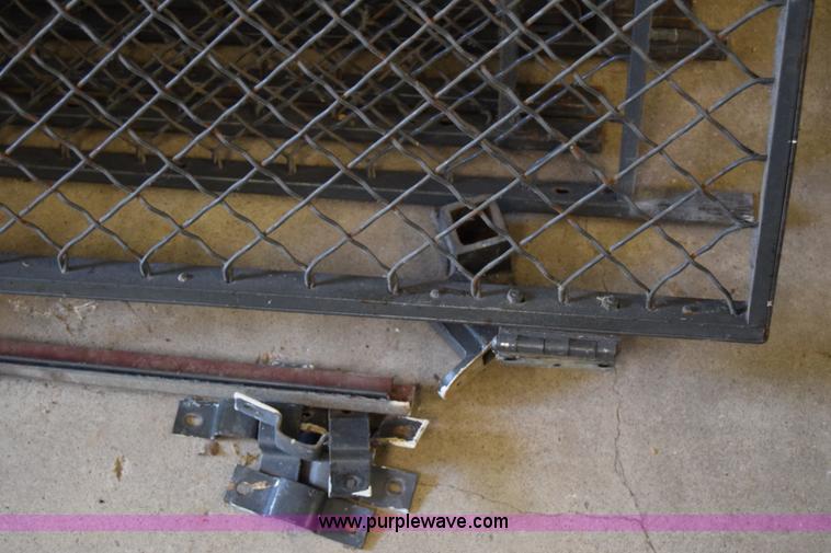 image for item BP9165 Wire cage wall