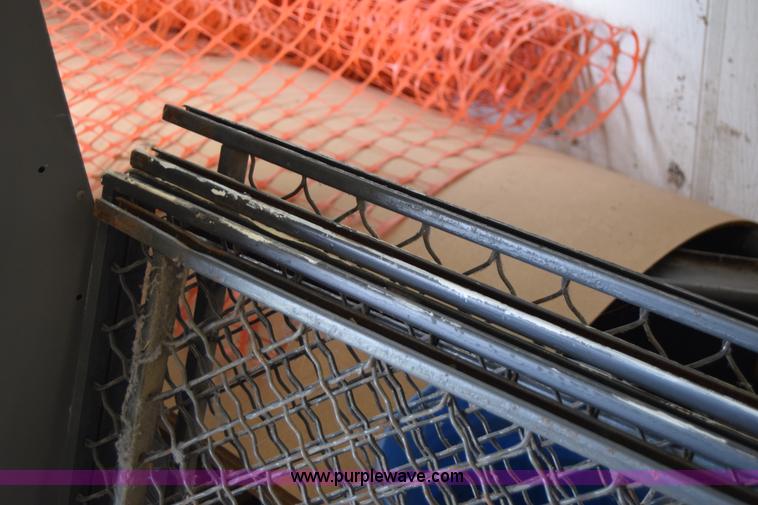 image for item BP9165 Wire cage wall