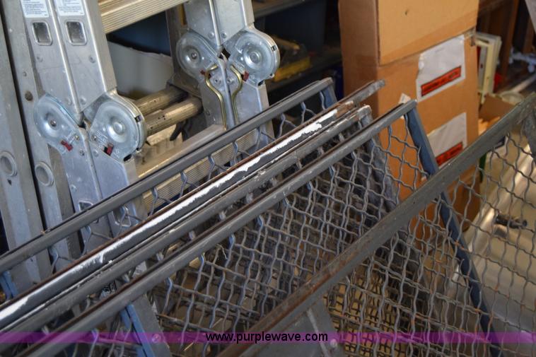 image for item BP9165 Wire cage wall