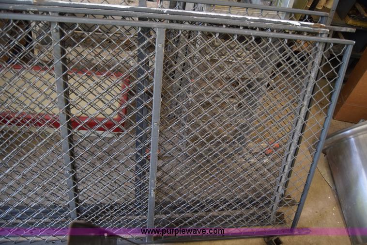 image for item BP9165 Wire cage wall