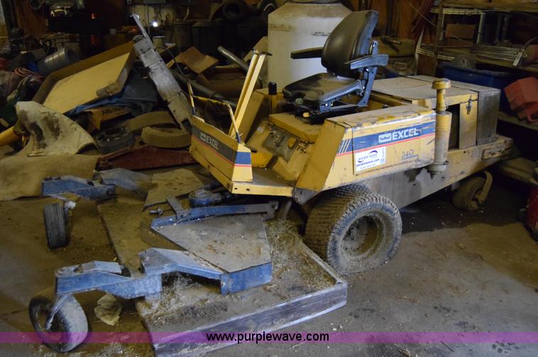 image for item E6473 Hustler Excel 923292 ZTR lawn mower