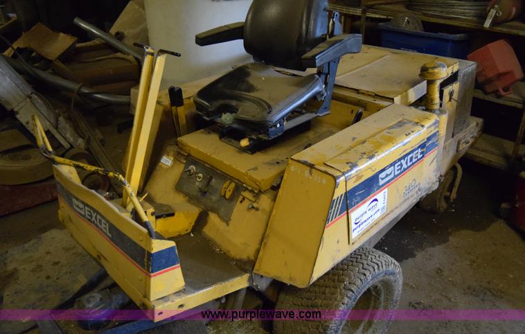 image for item E6473 Hustler Excel 923292 ZTR lawn mower