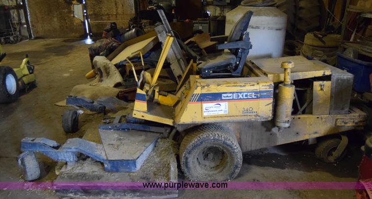 image for item E6473 Hustler Excel 923292 ZTR lawn mower