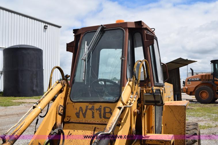 image for item E6474 1989 Case W11B wheel loader