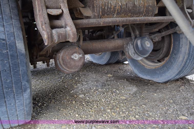 image for item E6475 1987 Great Dane 7311TJW48 dry van trailer