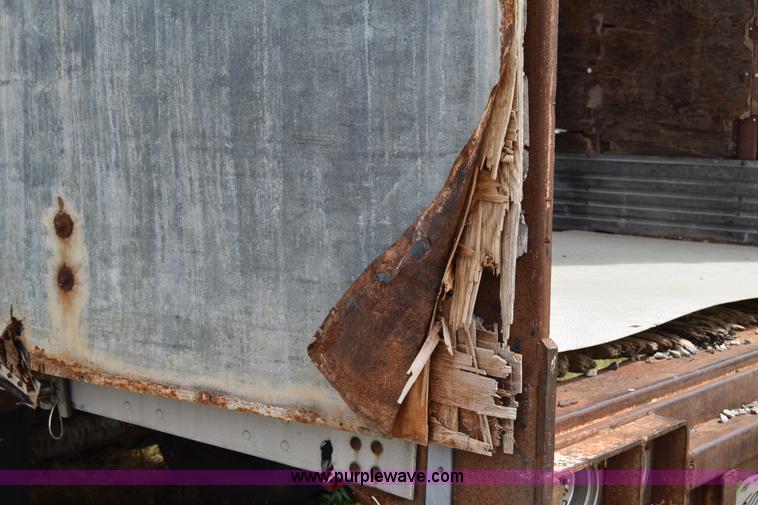 image for item E6477 1986 Great Dane 7311TJW48 dry van trailer