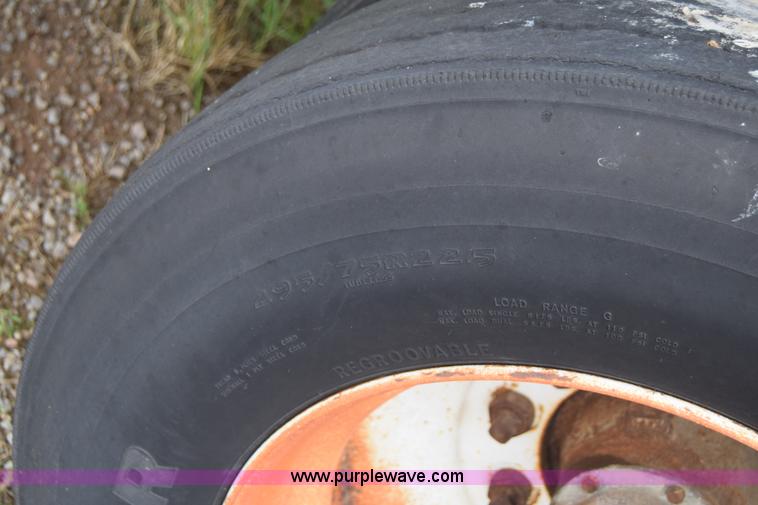 image for item E6477 1986 Great Dane 7311TJW48 dry van trailer