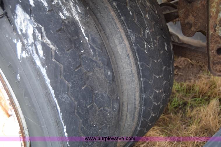 image for item E6477 1986 Great Dane 7311TJW48 dry van trailer