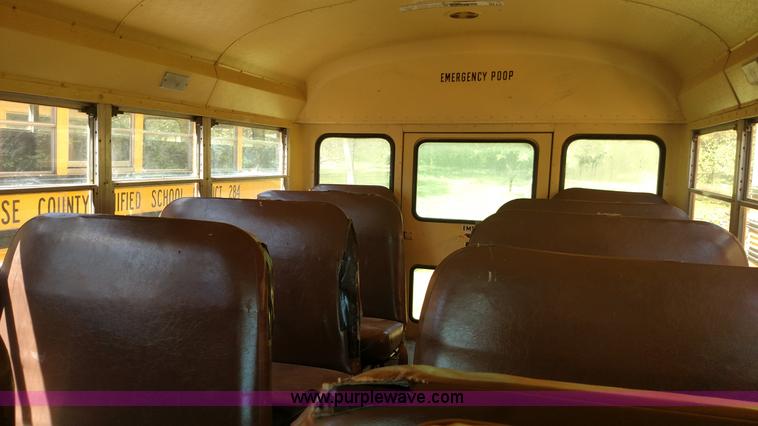 image for item F7746 1990 GMC Vandura G3500 bus