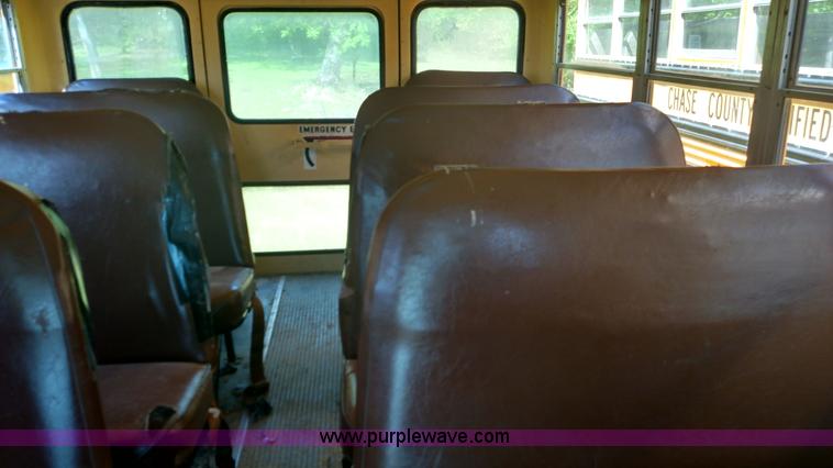 image for item F7746 1990 GMC Vandura G3500 bus