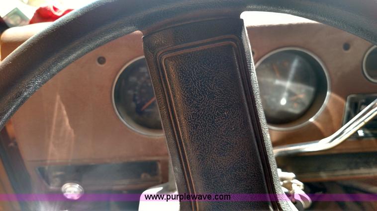 image for item F7746 1990 GMC Vandura G3500 bus