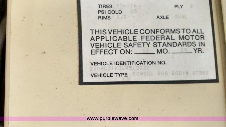 image for item F7746 1990 GMC Vandura G3500 bus