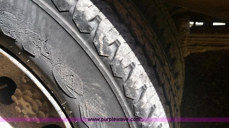 image for item F7746 1990 GMC Vandura G3500 bus