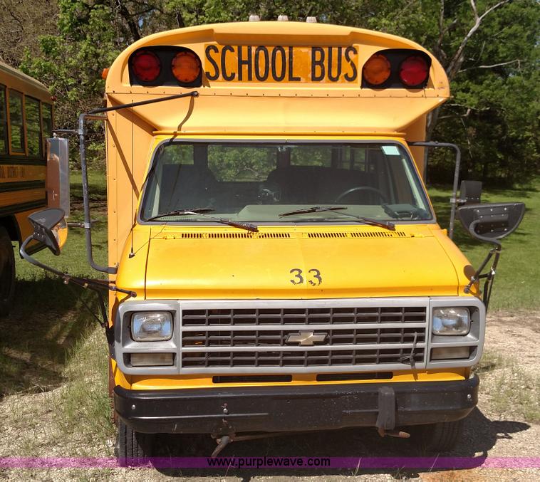 image for item F7747 1995 Chevrolet G30 bus