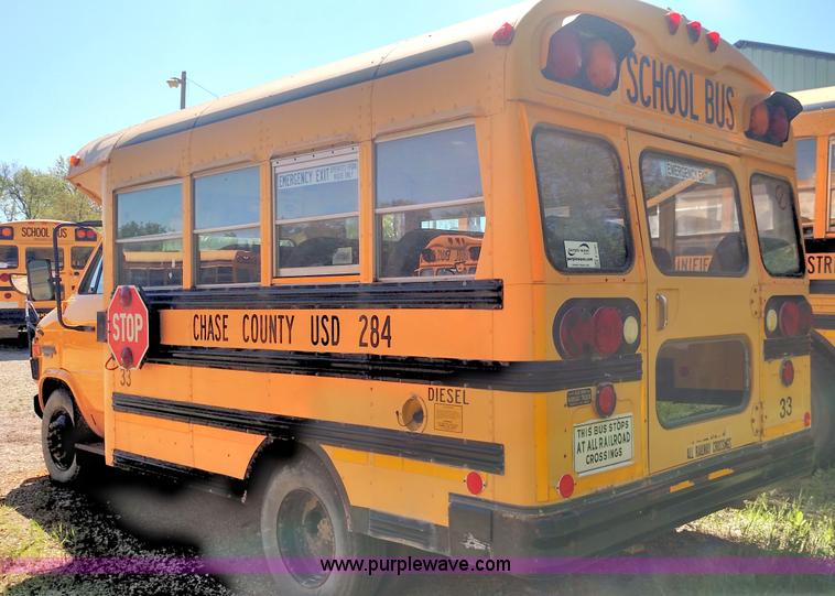 image for item F7747 1995 Chevrolet G30 bus