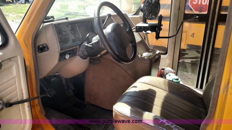image for item F7747 1995 Chevrolet G30 bus