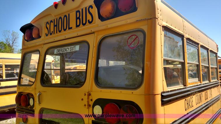 image for item F7747 1995 Chevrolet G30 bus