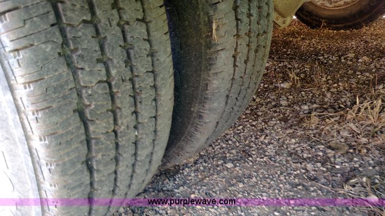 image for item F7747 1995 Chevrolet G30 bus