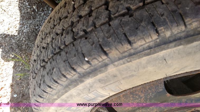image for item F7747 1995 Chevrolet G30 bus