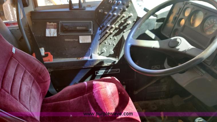 image for item F7748 1999 Freightliner FS65 bus