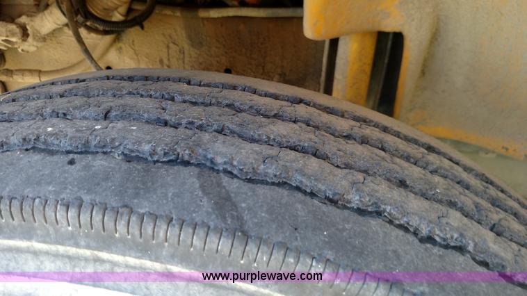 image for item F7748 1999 Freightliner FS65 bus