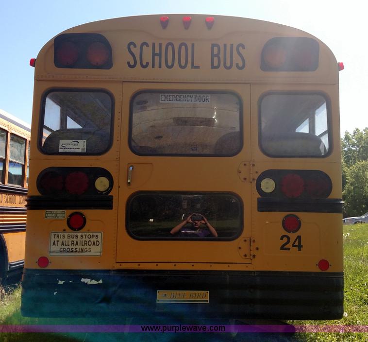 image for item F7749 1992 Ford B700 school bus